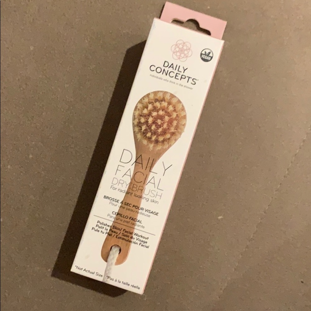 NIB facial dry brush